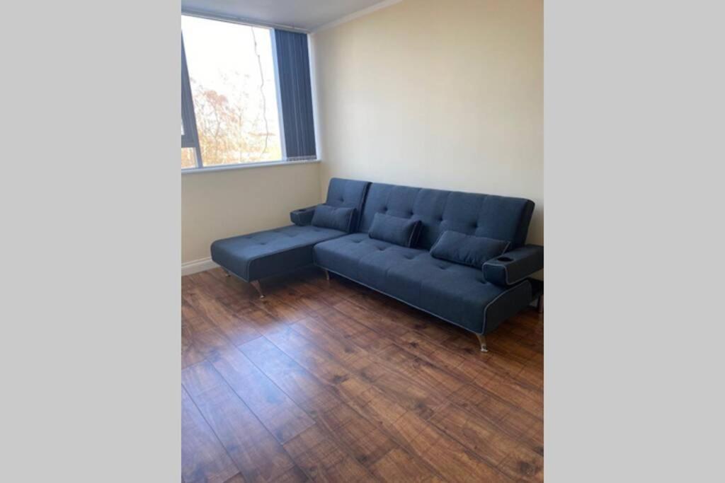 3 Bed Contemporary Crewe Apartment 外观 照片